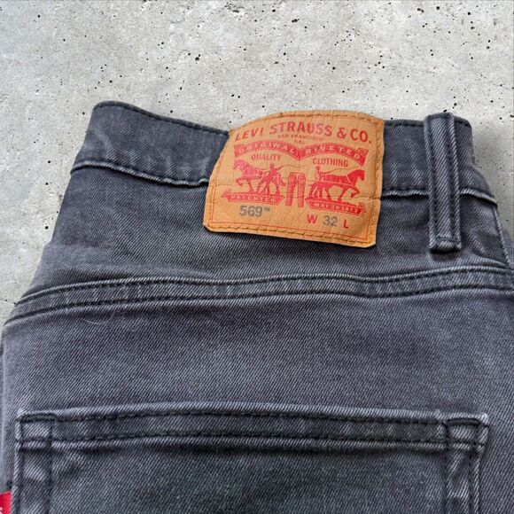 Levi’s 569 Loose Fit Cutoff Jean Shorts 32 Black Gray Denim Baggy Skate Y2K - Picture 4 of 7